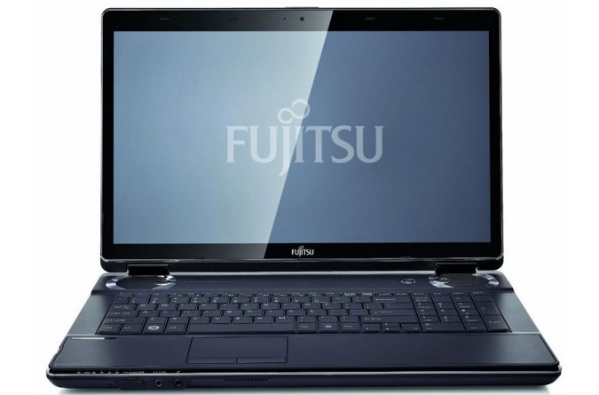 Ноутбук Fujitsu LIFEBOOK NH751 фото 2