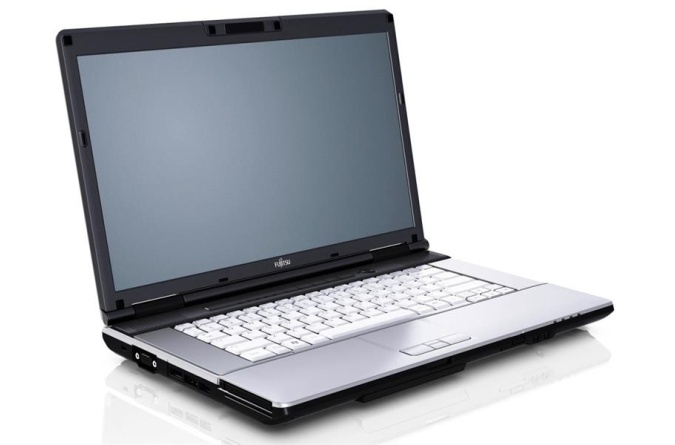 Ноутбук Fujitsu LIFEBOOK E751 фото 1